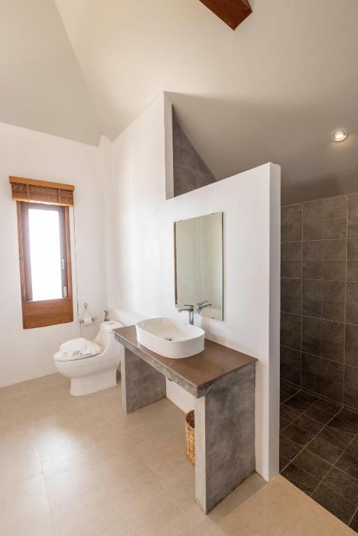 The AVA Resort Koh Tao - 10