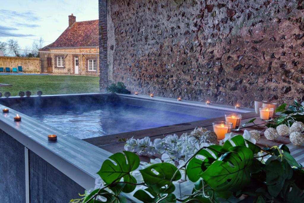 Fotografia z galérie ubytovania So Villa La Girardiere 28 - Heated pool - Basket - Jacuzzi - 2h Paris - 30 beds v destinácii La Loupe