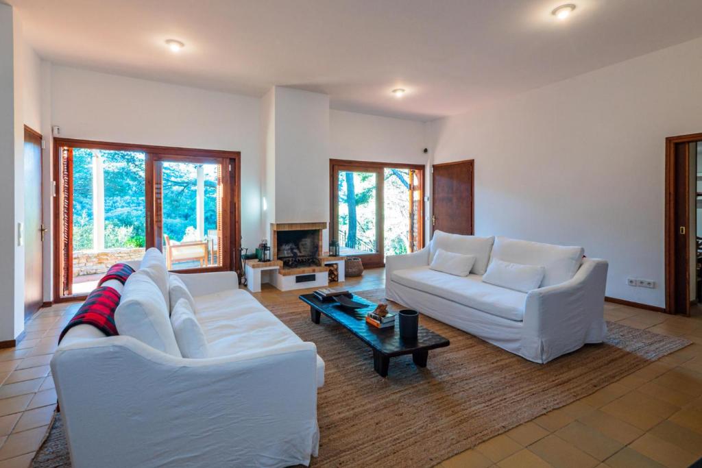 SR-51 BEGUR SA RIERA 9 Pax - Five-Bedroom House