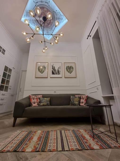 Old Tbilisi Apartment در تفلیس