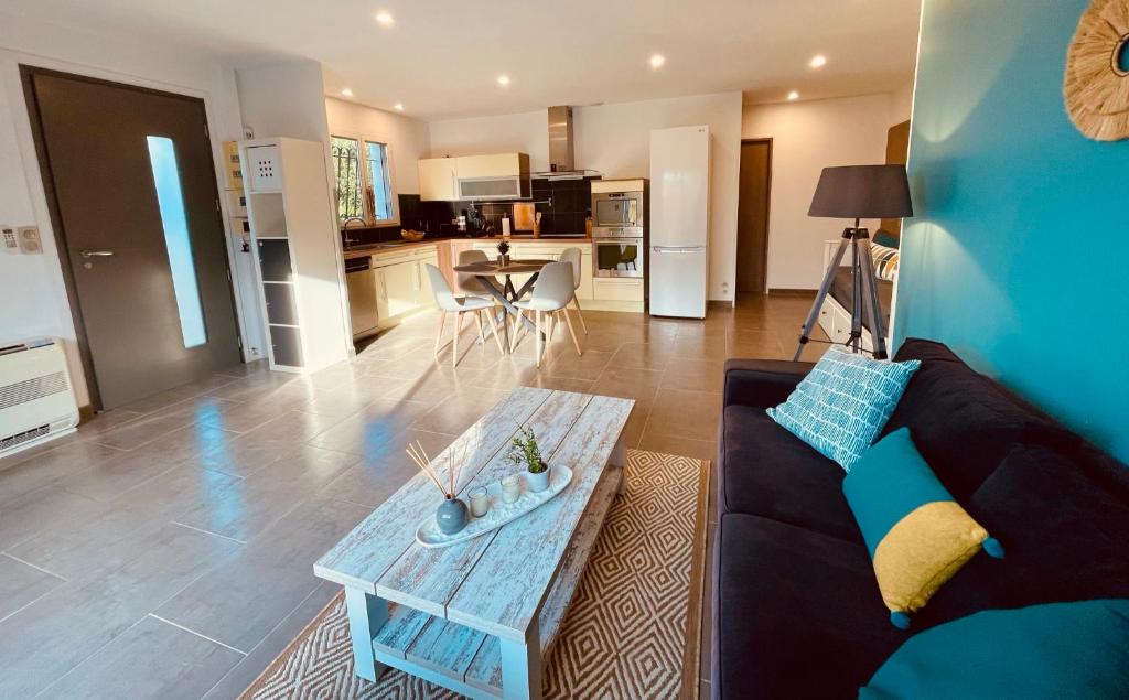 La Villa Vaihéré en Camargue, l'Hibiscus et le Magnolia - 11