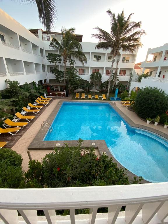 Bazén v ubytování Ouril Pontao Hotel nebo v jeho okolí
