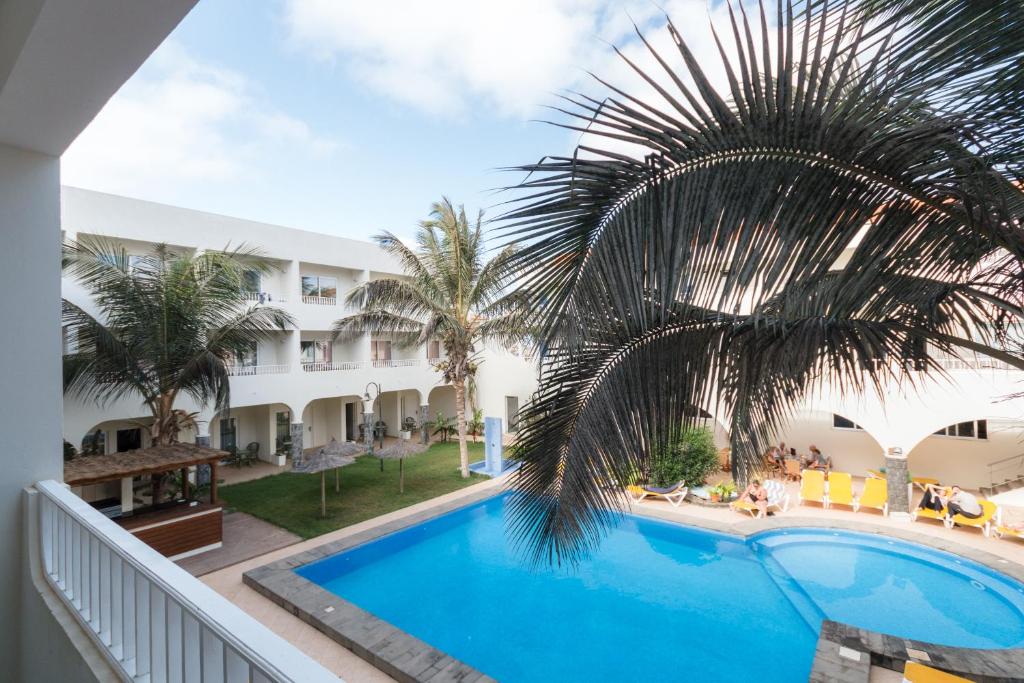 Bazén v ubytování Ouril Pontao Hotel nebo v jeho okolí
