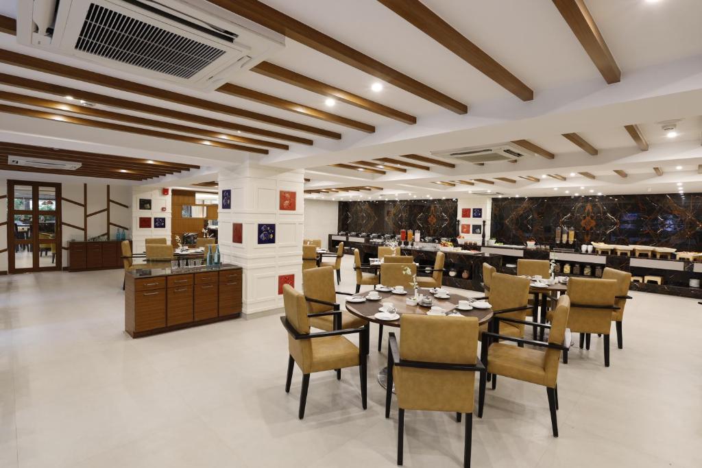 Restaurace v ubytování Sobit Sarovar Portico