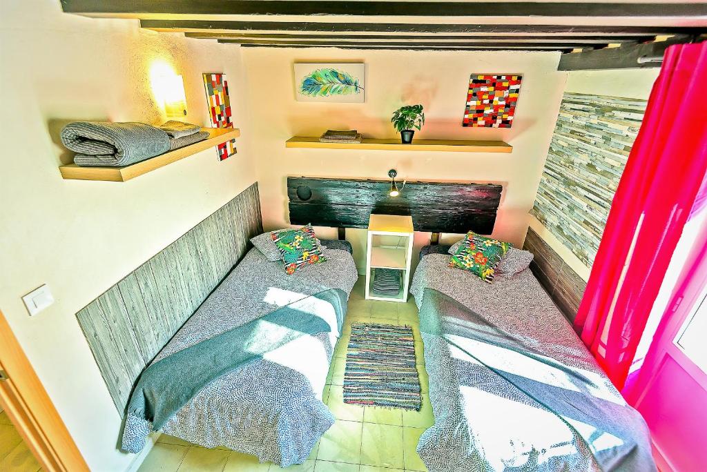 A seating area at Milagros Central Apartments