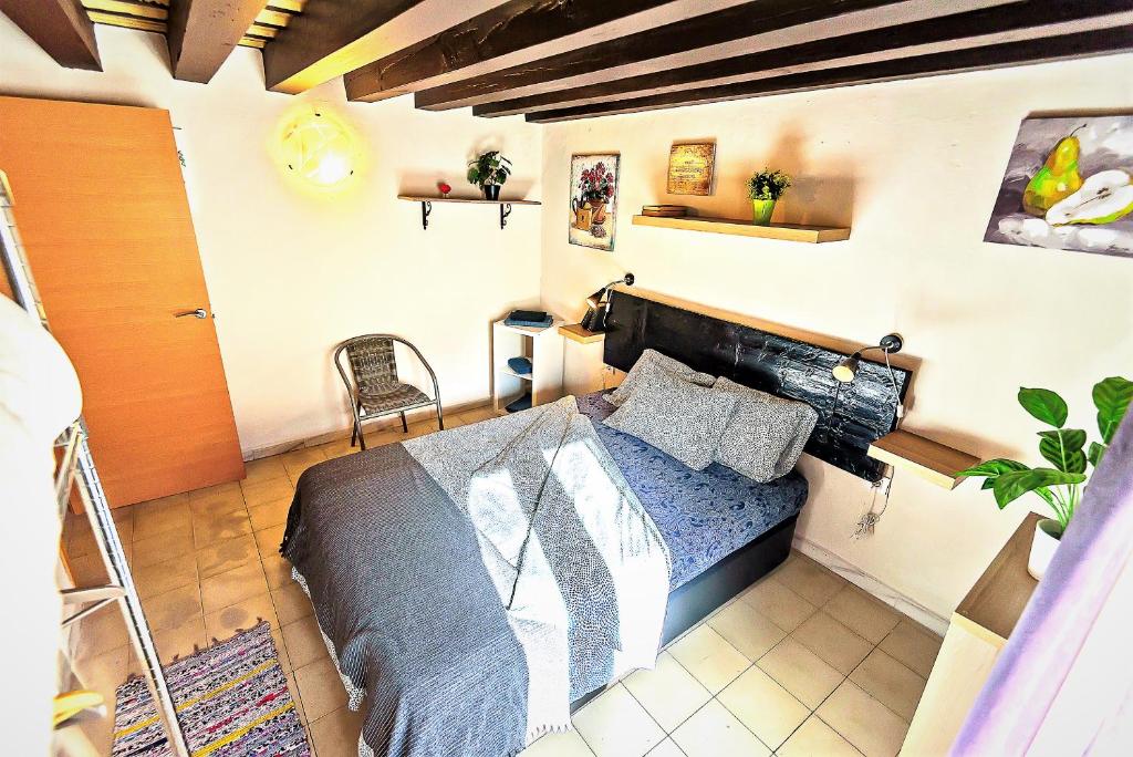 A seating area at Milagros Central Apartments