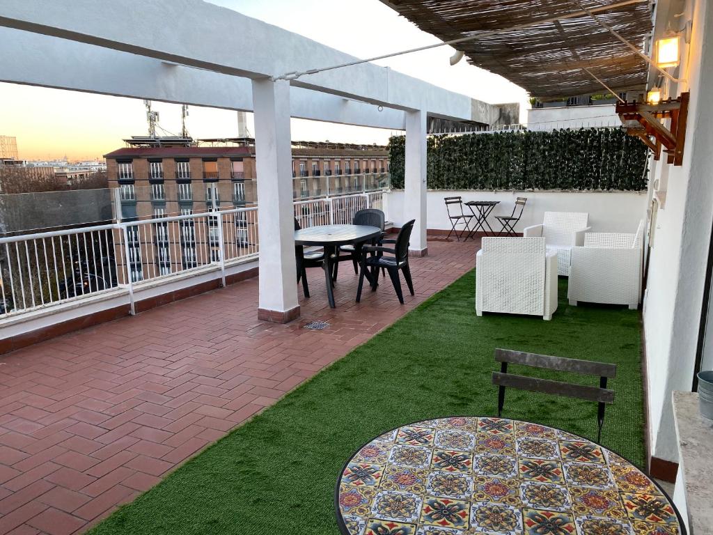 A balcony or terrace at La Terrazza Imperiale