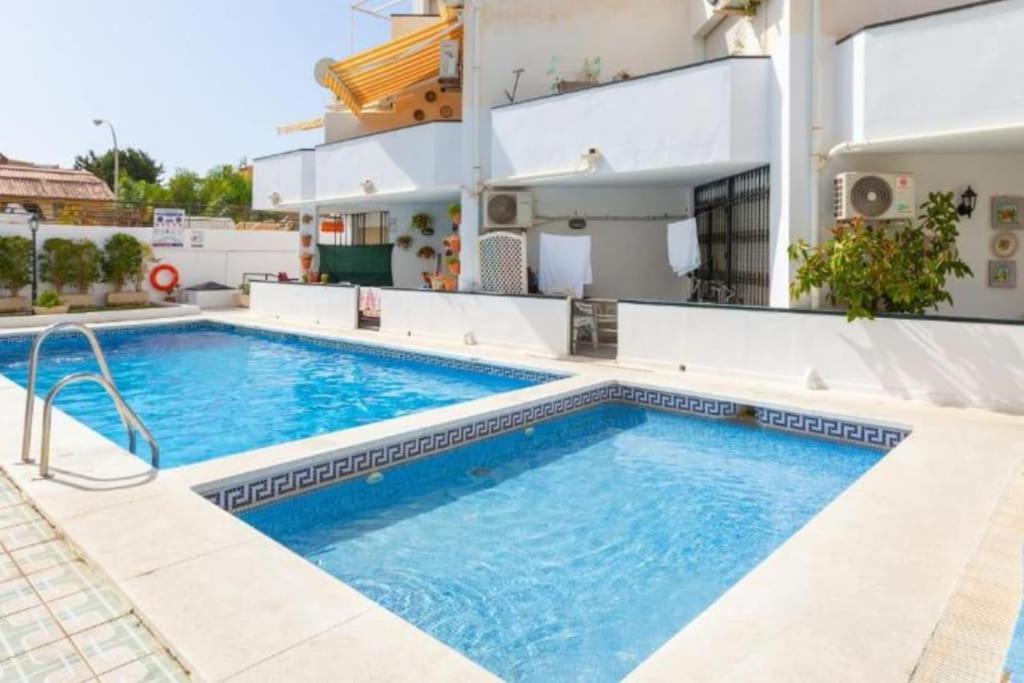 The swimming pool at or close to Apartamento calle de la Cordera, 3