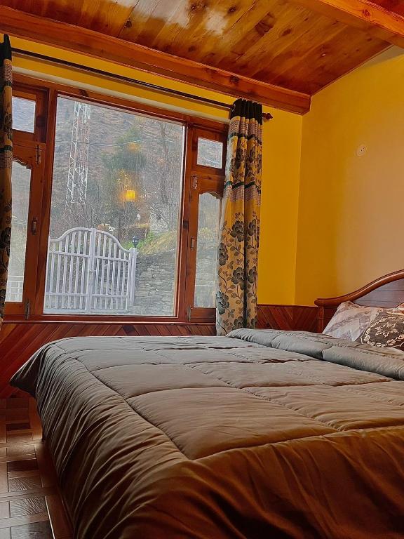 Cloud Culture Cottage - Two-Bedroom House