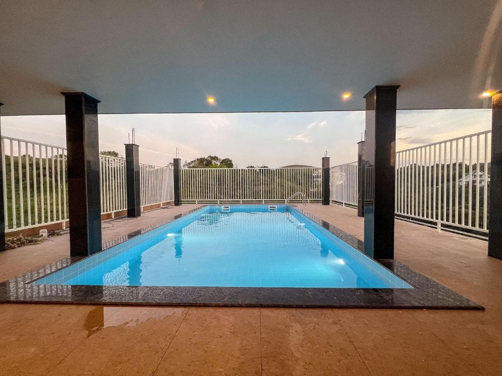 Bazén v ubytování Green Palace Resort nebo v jeho okolí