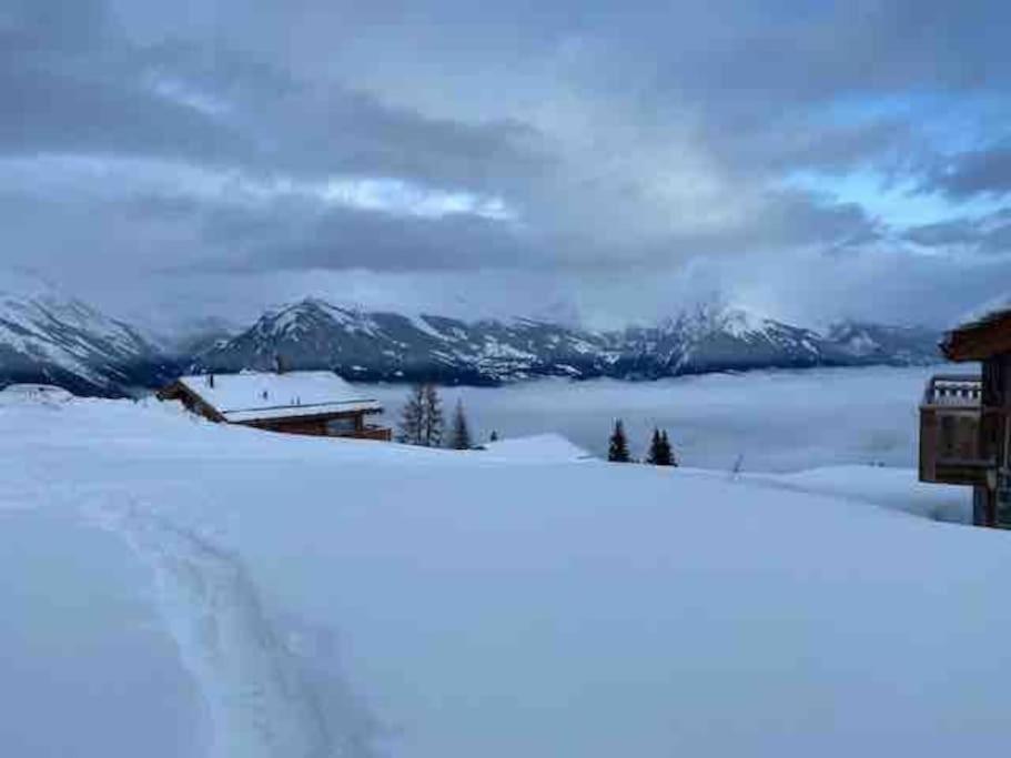 Ski in out Swiss Alps Chalet Charelle by Jolidi talvella