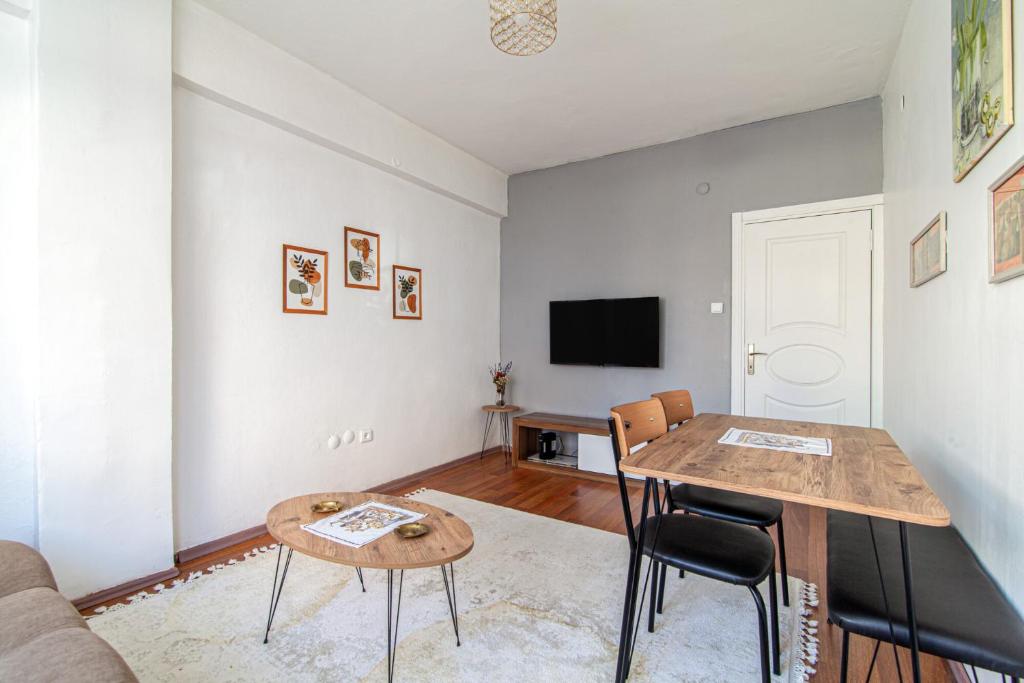 Charming Flat next to Cevahir Shopping Mall
