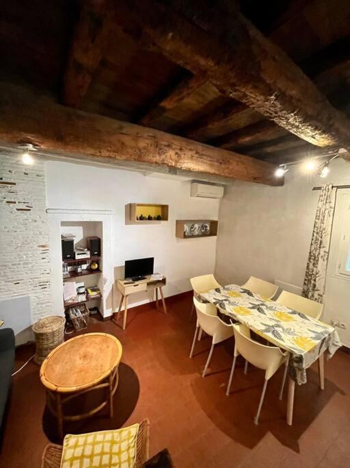 Posedenie v ubytovaní "Chez Geneviève" Arles arènes