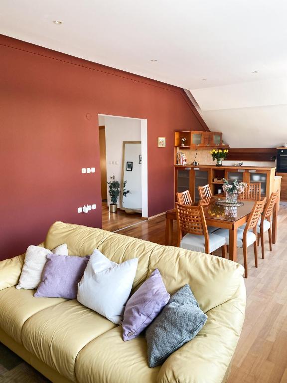 Posezení v ubytování Fado Apartments Lendava