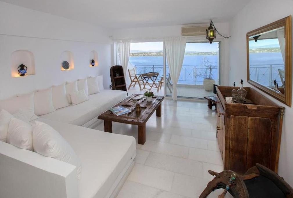 Posezení v ubytování Spetses Sea View Luxury House