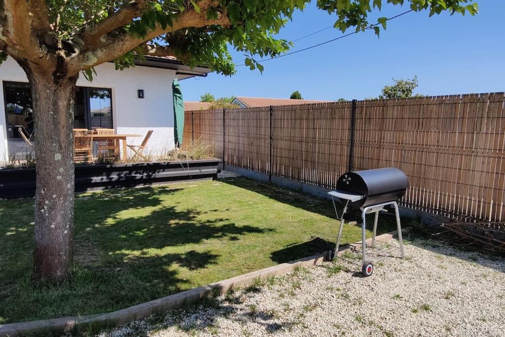 Zdjęcie z galerii obiektu Magnifique Villa avec piscine proche centre-ville w mieście La Teste-de-Buch