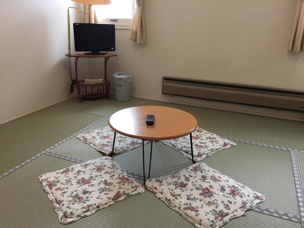 TV a/nebo společenská místnost v ubytování Guest House Bunk