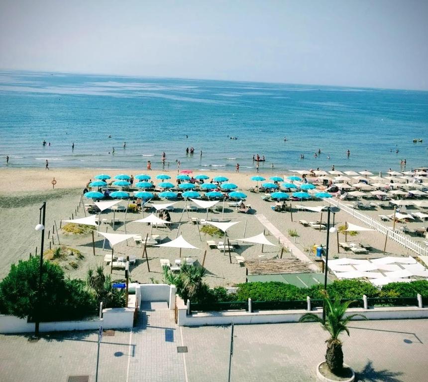 Nespecifikovaný výhled na moře nebo výhled na moře při pohledu z hotelu