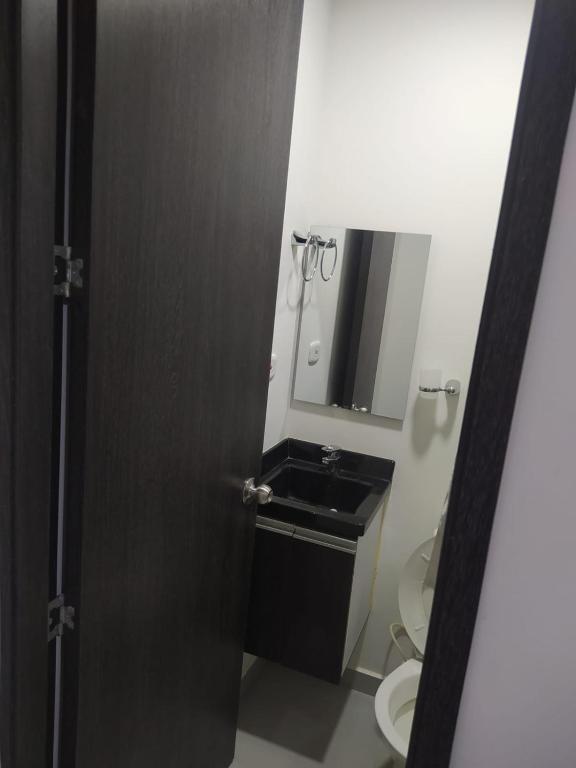 Koupelna v ubytování Hermoso apartamento con Aire Acondicionado Cerca al Hospital de Neiva