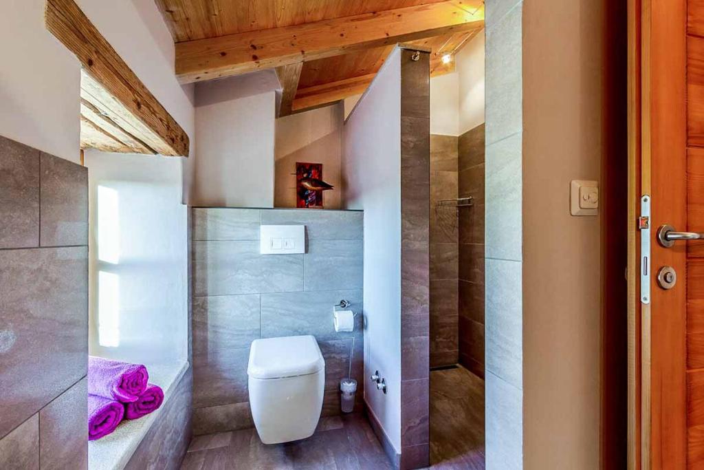 Łazienka w obiekcie Villa Perla Sisan