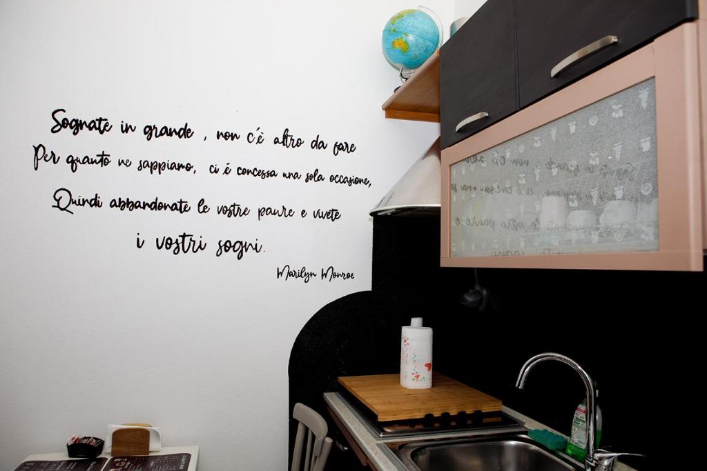 A kitchen or kitchenette at Santu Bustianu