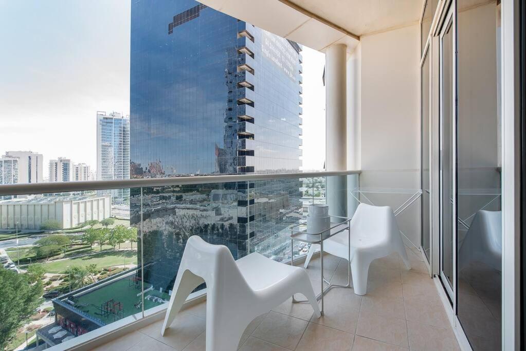 Fotografie z fotogalerie ubytování Hello! I can sleep 6 in Lakeshore Tower JLT v Dubaji