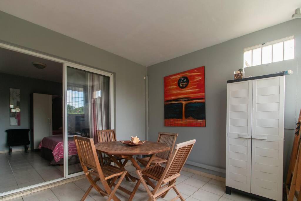 Fotografie z fotogalerie ubytování Cozy Studio aux Trois Ilets v destinaci Les Trois-Îlets