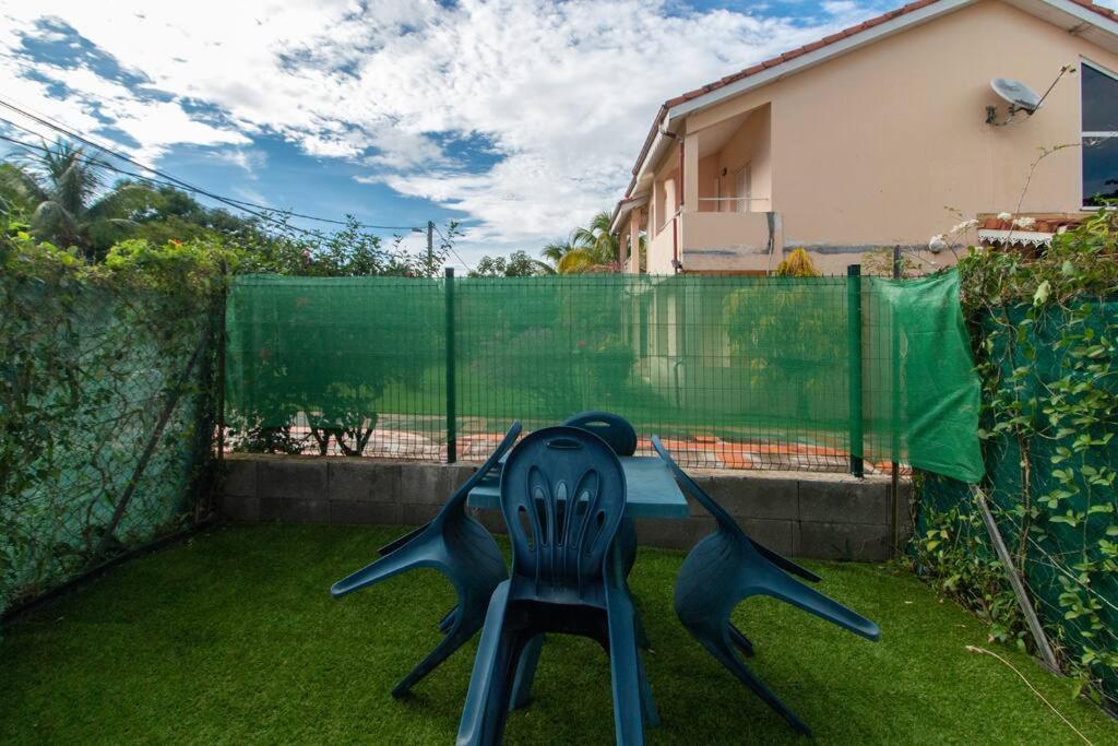Zahrada ubytování Cozy Studio aux Trois Ilets