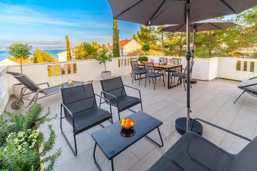Balkón nebo terasa v ubytování Apartments Tomy