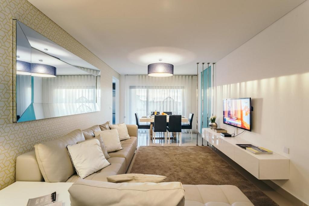 Best Houses 23: Stunning Apartment, Great Location - Apartamento Con Vista A La Piscina