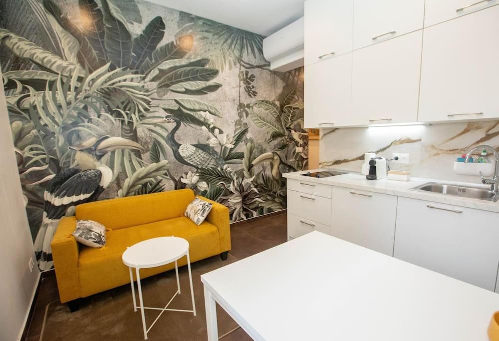 Photo de la galerie de l'établissement Eblouissant trois pièces + terrasse, à Beausoleil