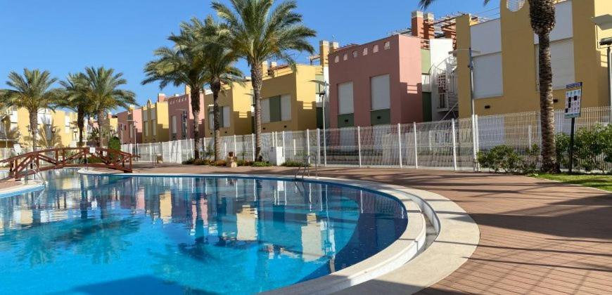 Bazén v ubytovaní Destino Deluxe Vera Playa - Laguna Beach alebo v jeho blízkosti