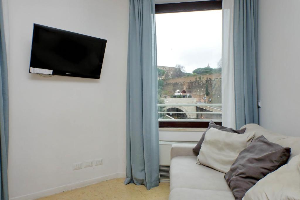 A television and/or entertainment centre at San Pietro Maison