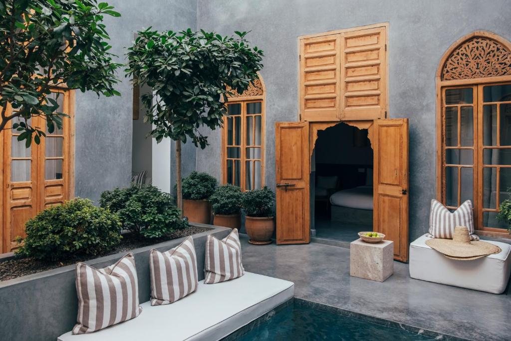 A piscina em ou perto de Riad no37