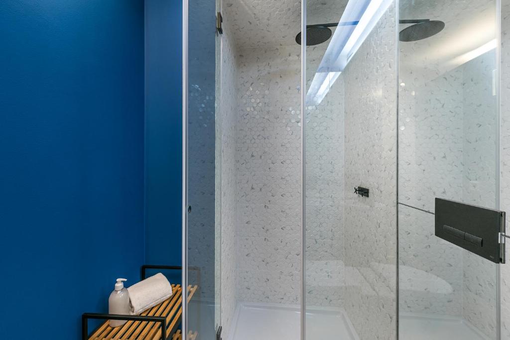 Door 65 - Historical Center Apartments - 1