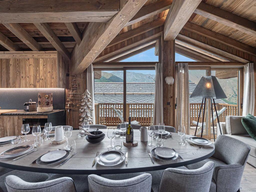 Posedenie v ubytovaní Chalet neuf à Saint Martin de Belleville, 200m des pistes, spa privé, 10 personnes - FR-1-570-31