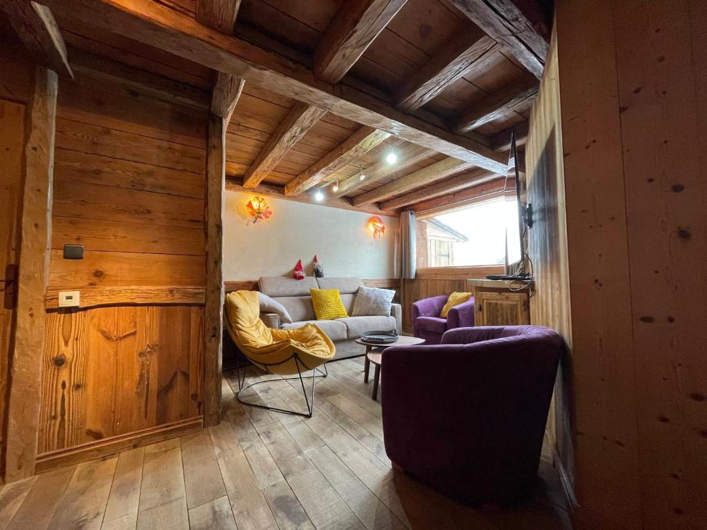 Posedenie v ubytovaní Appartement Cosy 3 Chambres, Centre-Ville, Proche Pistes, Parking, Wifi - FR-1-572-273