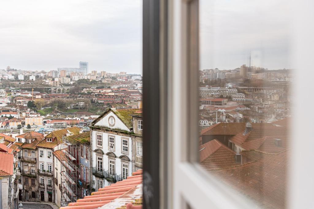 Nespecifikovaný výhled na destinaci Porto nebo výhled na město při pohledu z apartmánu