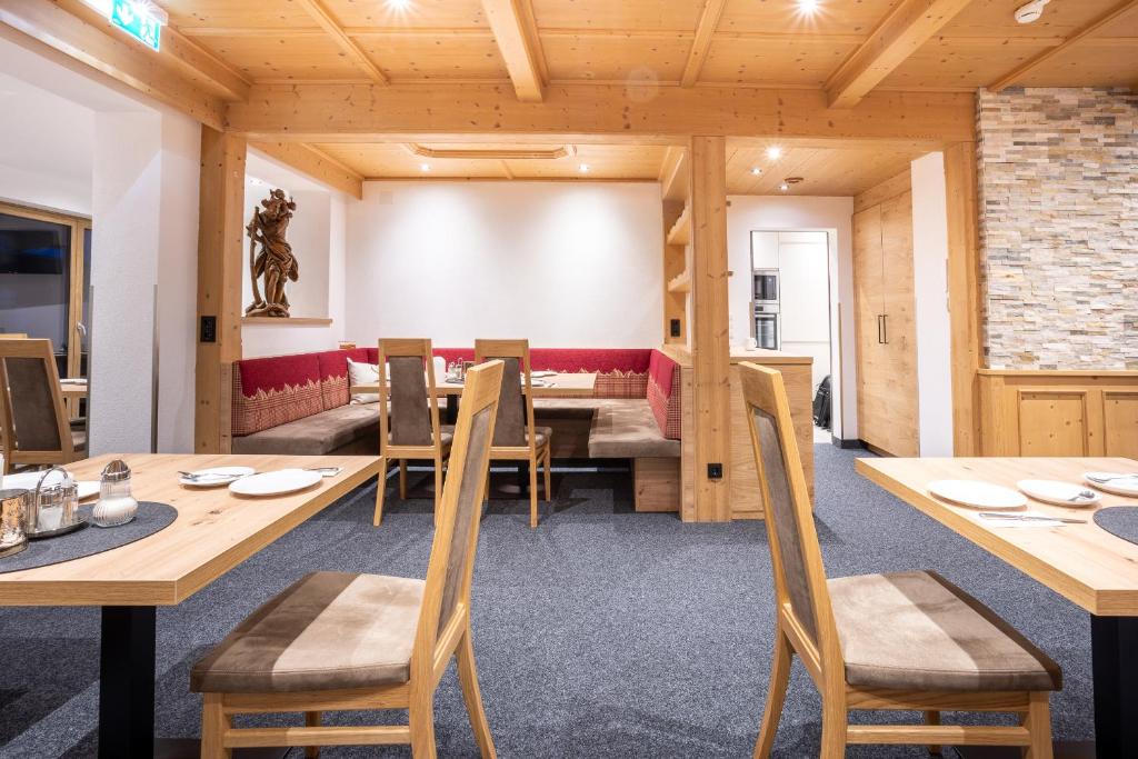 Postel nebo postele na pokoji v ubytování Gästehaus Wilhelmshof