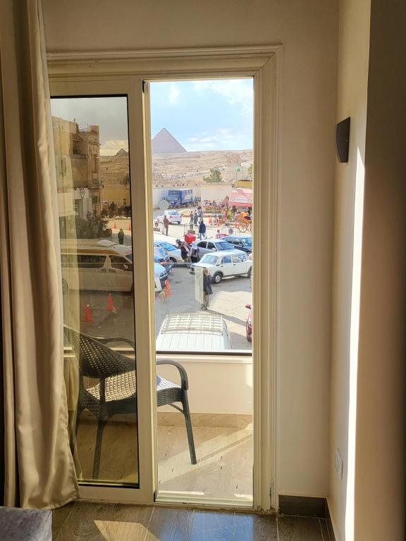 Nespecifikovaný výhled na hory nebo výhled na hory při pohledu z hotelu