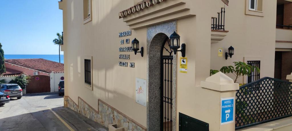Budynek, w którym mieści się apartament