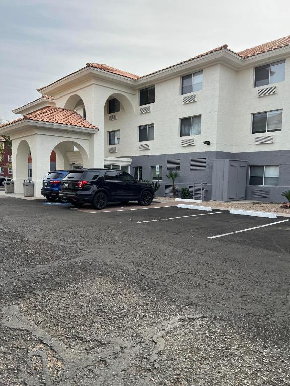 Holiday Inn Express & Suites Phoenix