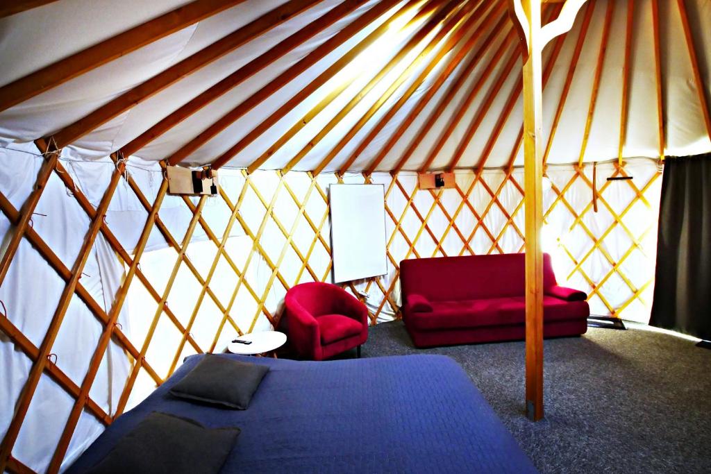 Posezení v ubytování Glamping Dolina