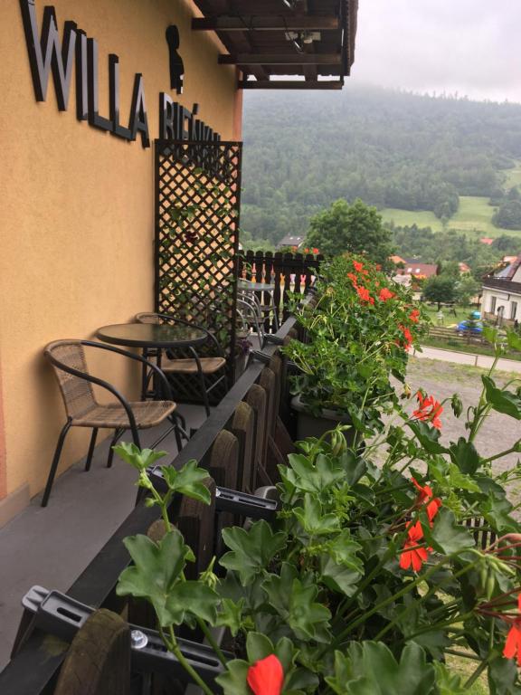 Výhľad na hory alebo výhľad na hory priamo z privátu