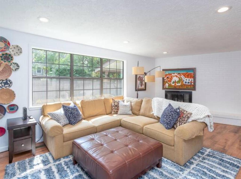 Experience Nirvana with artwork collections from around the globe