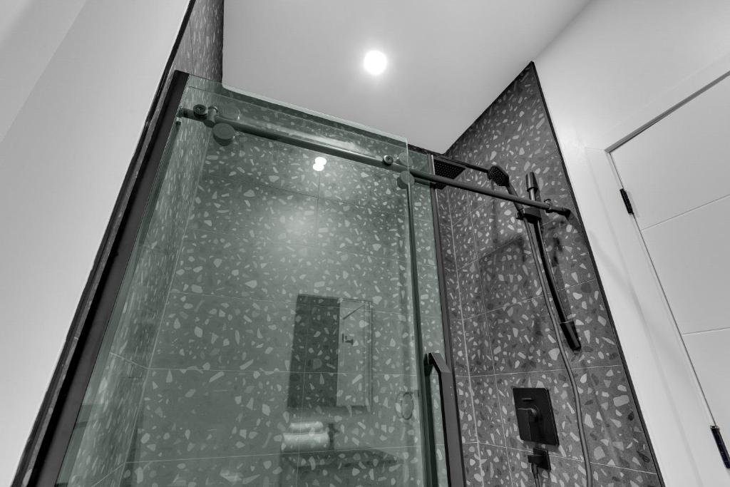Deluxe Suites Downtown Montreal - Resim 18