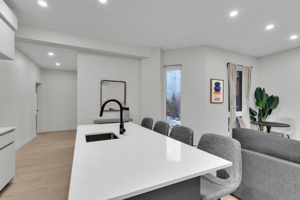 Deluxe Suites Downtown Montreal - Resim 29