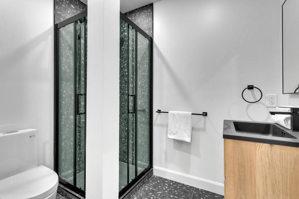 Deluxe Suites Downtown Montreal - Resim 41