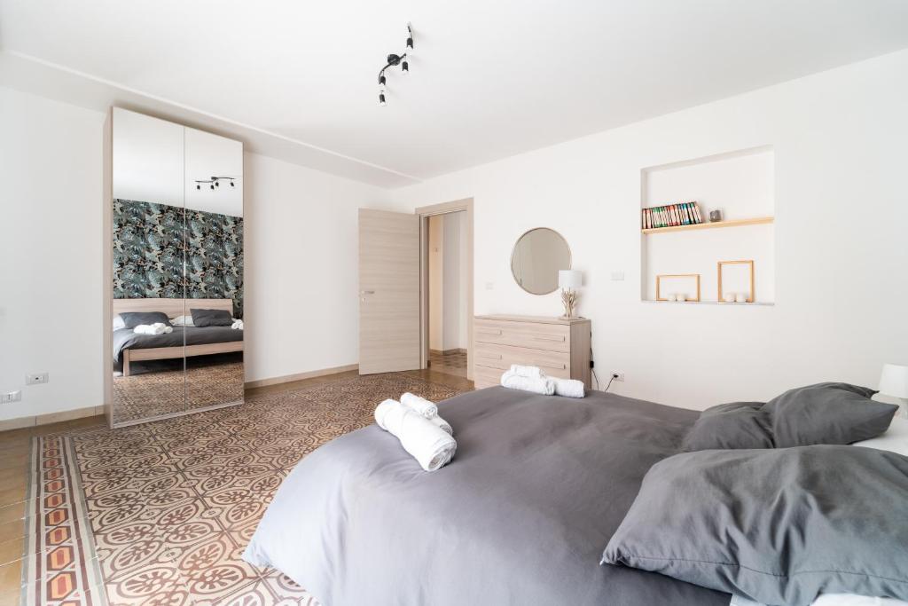 Posteľ alebo postele v izbe v ubytovaní Historic Center Apartment - Catania Stays