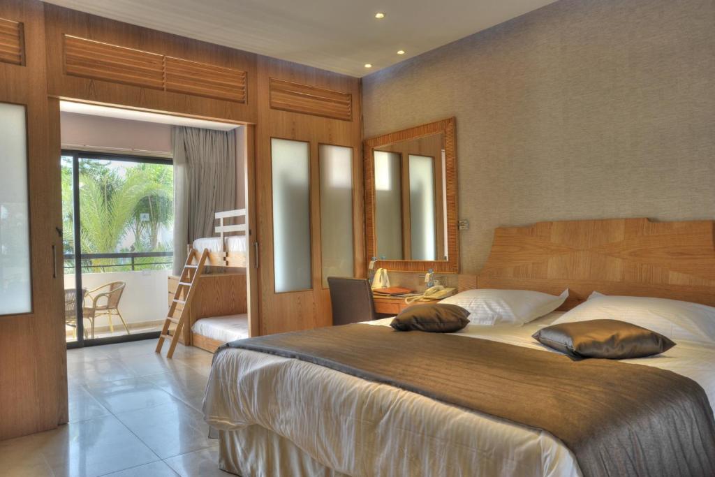 Adams Beach Hotel & Spa - 